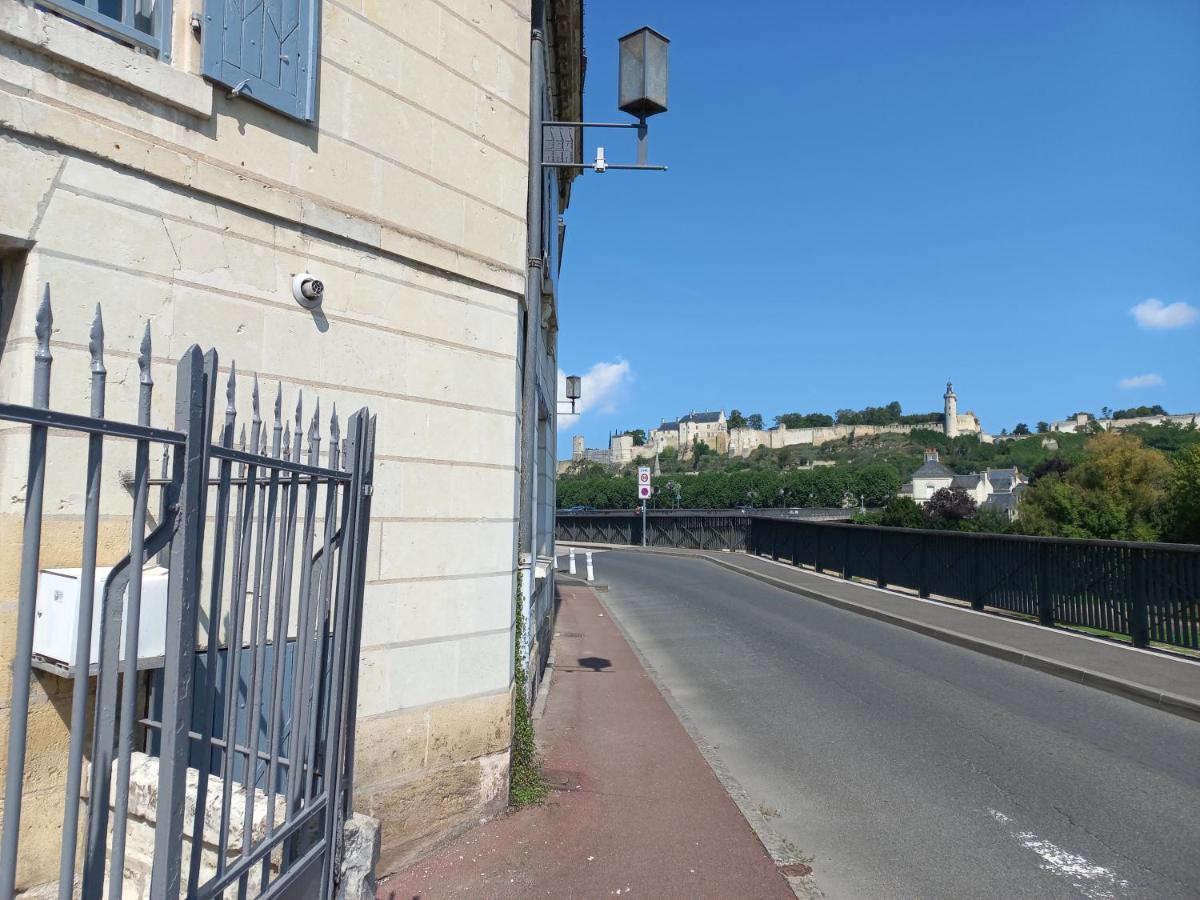 Agreable Maison De Ville Au Coeur De Chinon Exterior foto